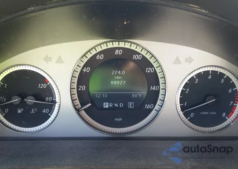 2012 Mercedes-Benz Glk 350 4Matic z USA, uszkodzony, nr VIN WDCGG8HB4CF883837